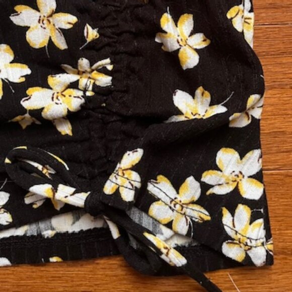 Antistar Ribbed Daisy Print Ruched Top - Picture 4 of 13